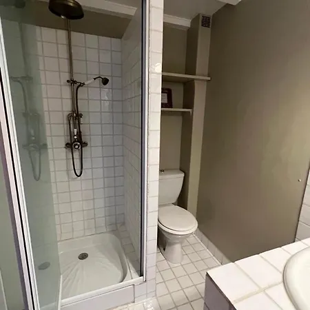 Beautiful 5 Bedroom Family House With Pool וילה *