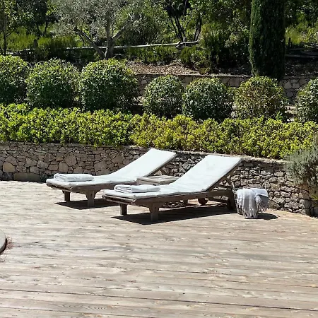 וילה Beautiful 5 Bedroom Family House With Pool