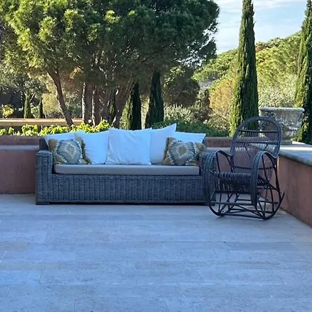 וילה Beautiful 5 Bedroom Family House With Pool