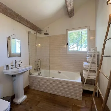 Beautiful 5 Bedroom Family House With Pool רמטואל